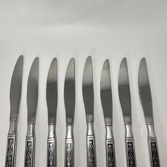 Lot of 8 Oneida Spanish Court Stainless Dinner Knives 9 1/4 In Vintage Flatware - Picture 3 of 5